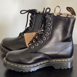 Dr Martens Leopard Faux Fur lined boots Warmwair Sz 6 / 36 NWOB